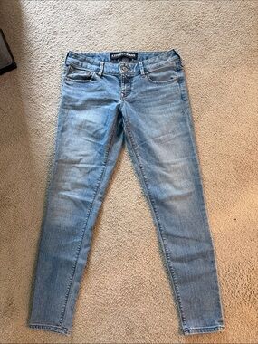 Express Light Wash Women's Skinny Jeans